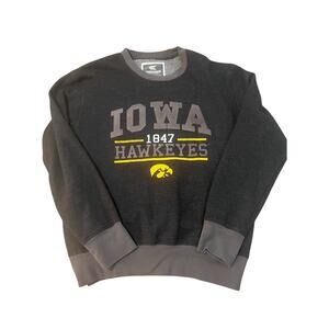 🔥 Iowa Hawkeyes Vintage Style Crewneck - Colosseum Large - Gorpcore Vibe! 🐥